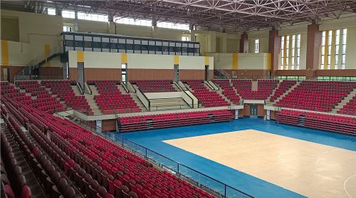 專業(yè)看臺(tái)座椅如何制造？四大核心步驟揭秘